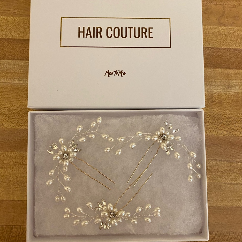 Pearl Floral Hair Pins
